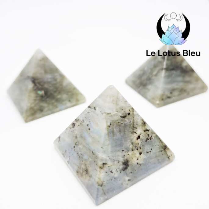Pyramide Labradorite